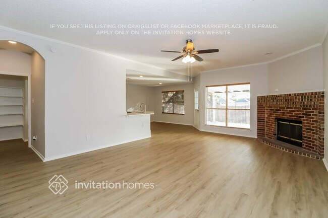 Foto del edificio - 632 Creekview Dr