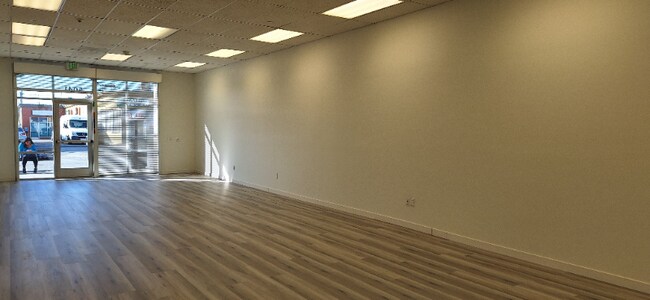Foto del edificio - 5041 Whittier Blvd