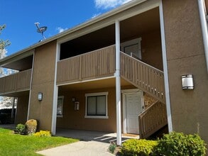 Building Photo - 7204 Shadow Ridge Dr