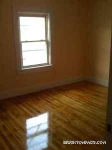 Building Photo - 30 Brooks St