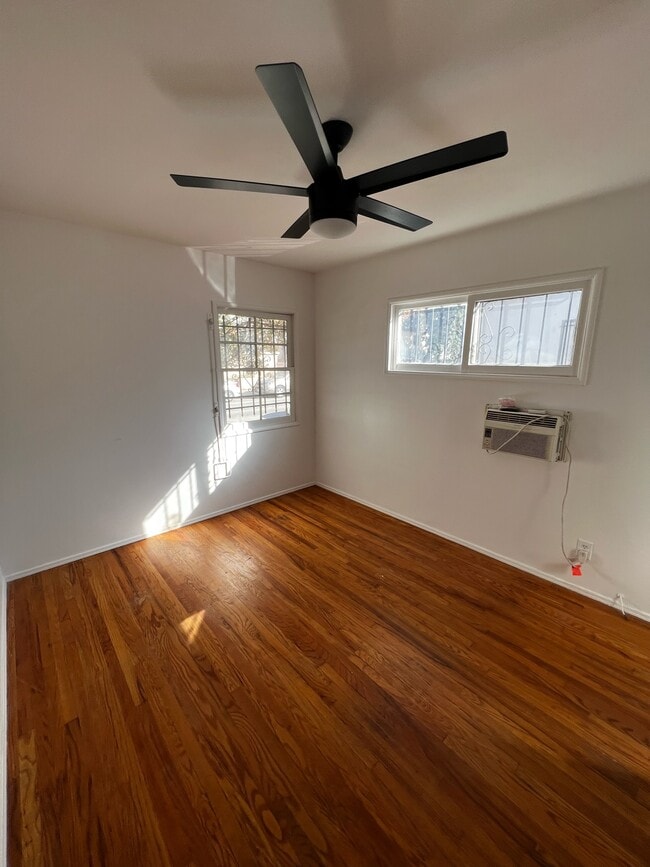 Building Photo - 4925 Klump Ave