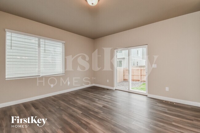 Building Photo - 11172 Murrelet Dr