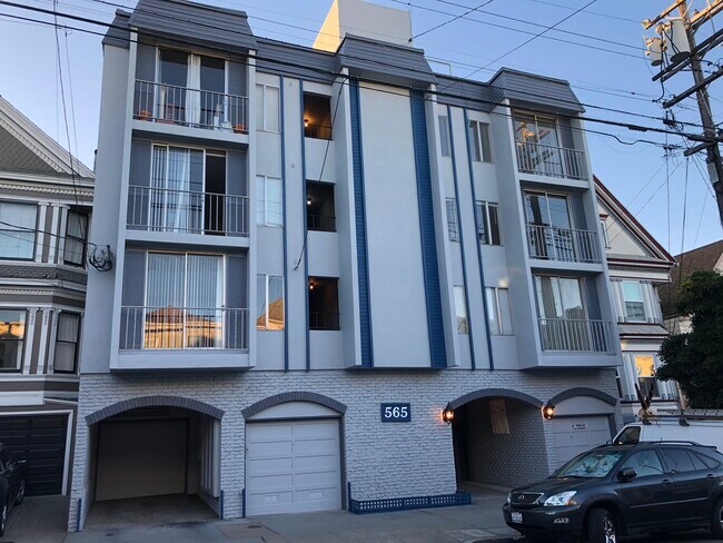 Foto del edificio - 565 8th Ave