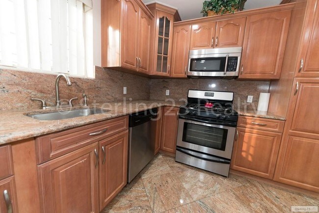 Foto del edificio - GORGEOUS 2 BEDROOM!!!