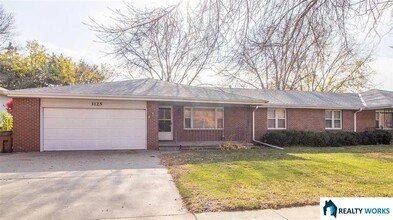 Building Photo - 3125 Briarwood Ave