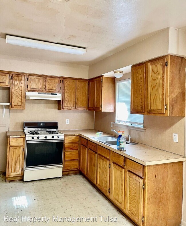 Foto del edificio - 3 br, 1 bath House - 5520 N Garrison Pl E