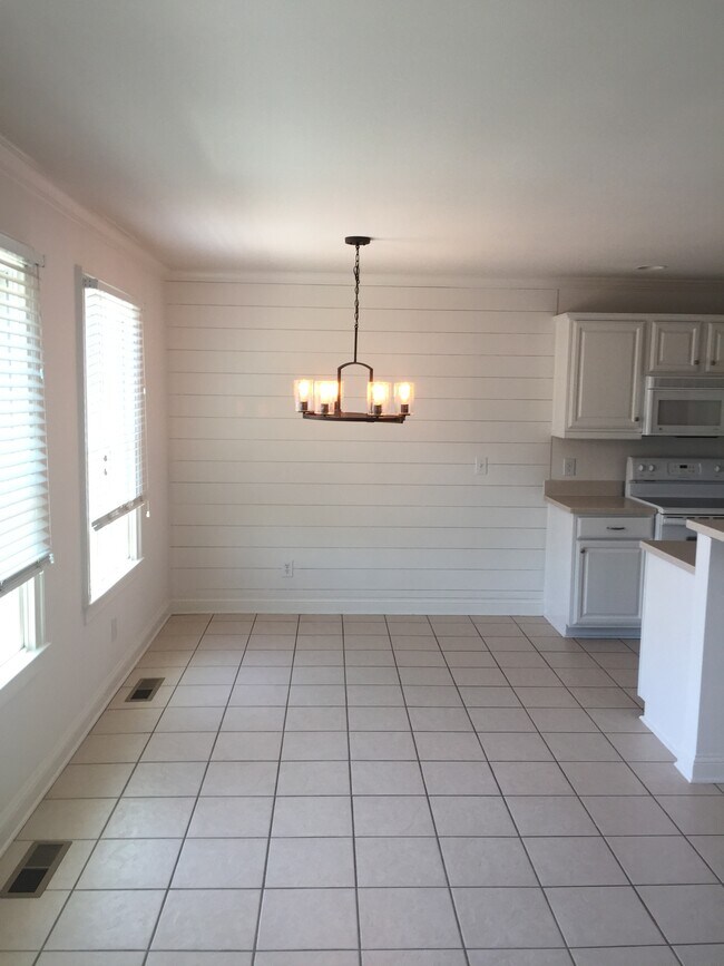 rincón de cocina - 318 W Wayne St