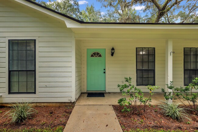 Building Photo - 298 Little Oak Rd