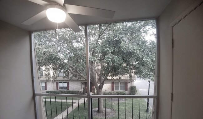 Building Photo - Fantastic 1 /1 x Rent @ Winter Park's Four...