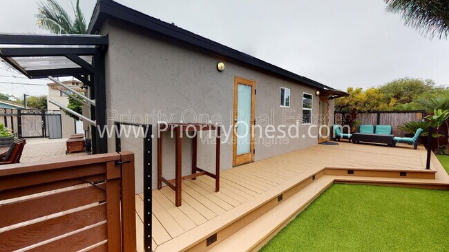 Foto del edificio - 4766 Bermuda Ave