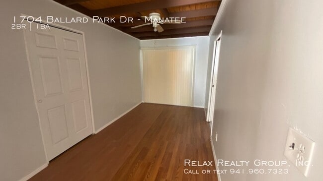 Building Photo - 1704 Ballard Park Dr