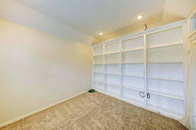 Foto del edificio - 3203 Amerson Dr