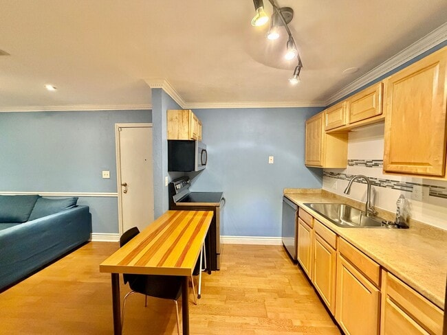 Foto del edificio - Charming 1/1 in Tumblin Creek - 3 miles from UF!