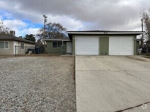 Building Photo - 812 Aspen Dr
