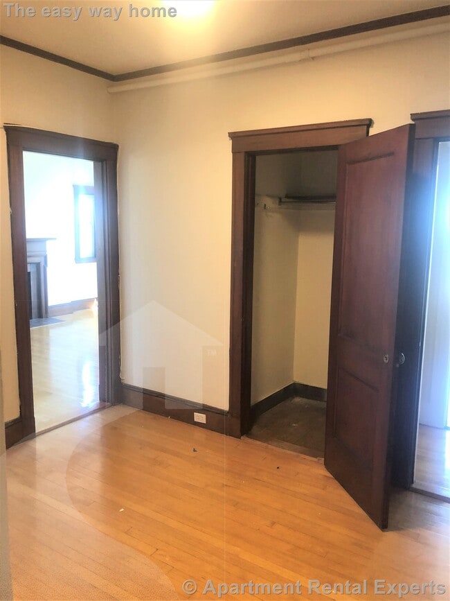 Building Photo - 7 Linnaean St