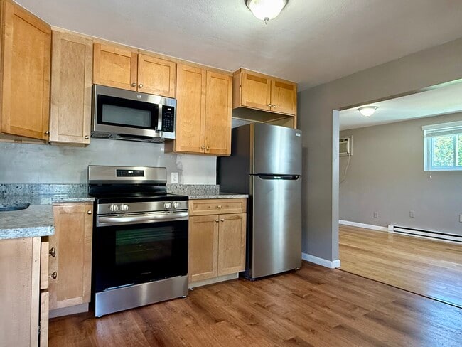 Building Photo - 63 3rd Ave