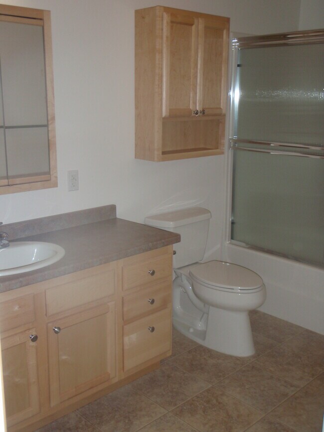 Building Photo - 396 Sohi Ln