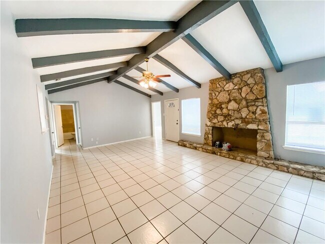 Building Photo - 5013 Wingfoot Ln