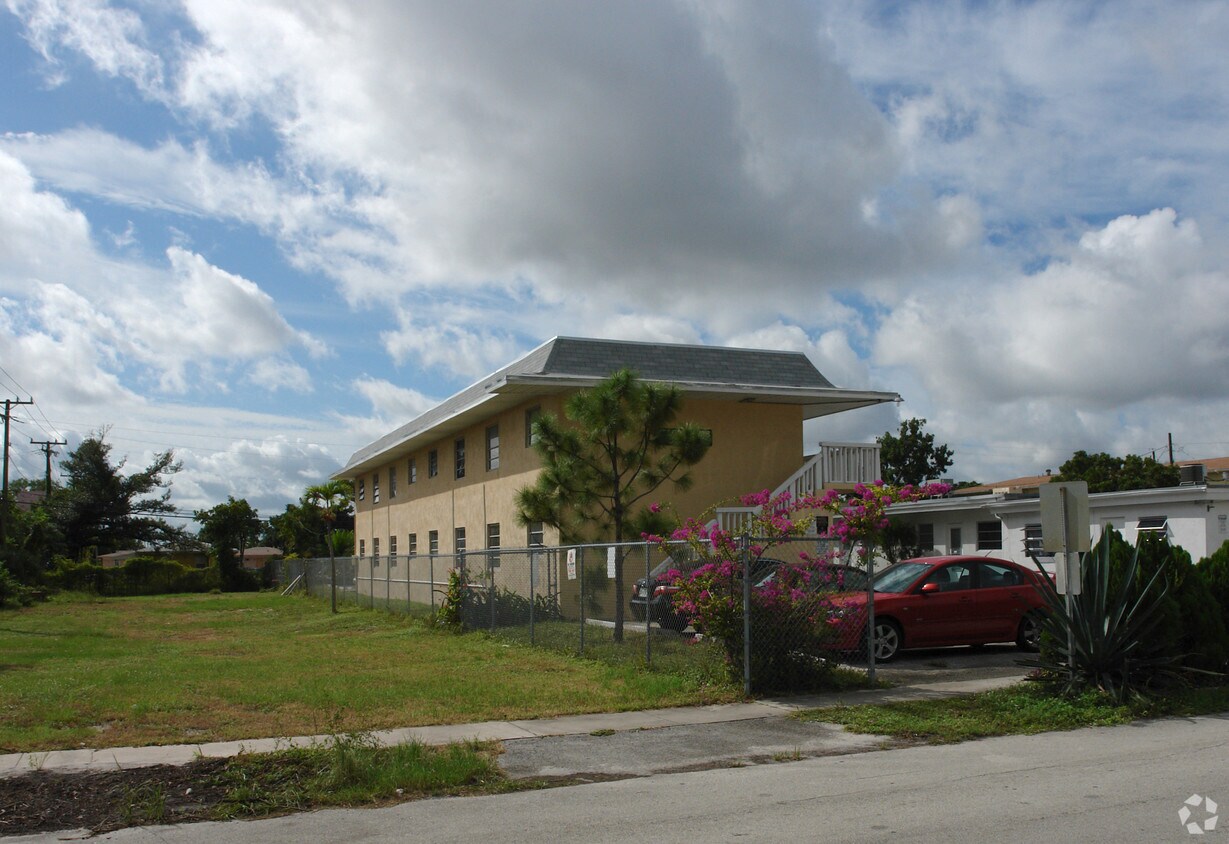 Melody Apartments Hollywood, FL