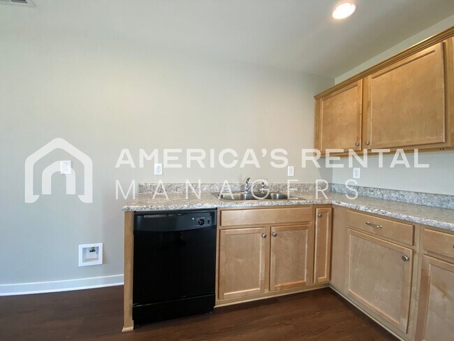 Building Photo - DEPOSIT PENDING! Home for Rent in Talladeg...