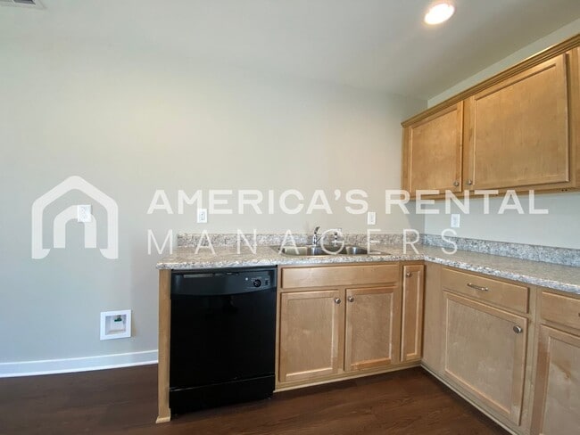 Building Photo - Home for Rent in Talladega, AL...Available to View with 48-hour notice!!!