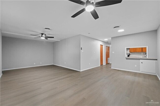 Building Photo - 401 N 41st St