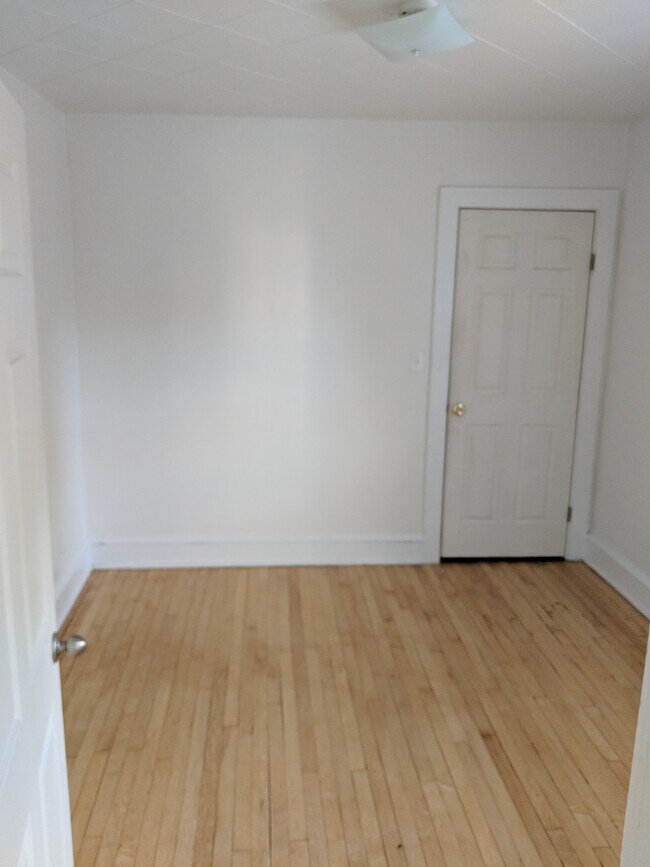 Dormitorio 1 - 133 e Montana st