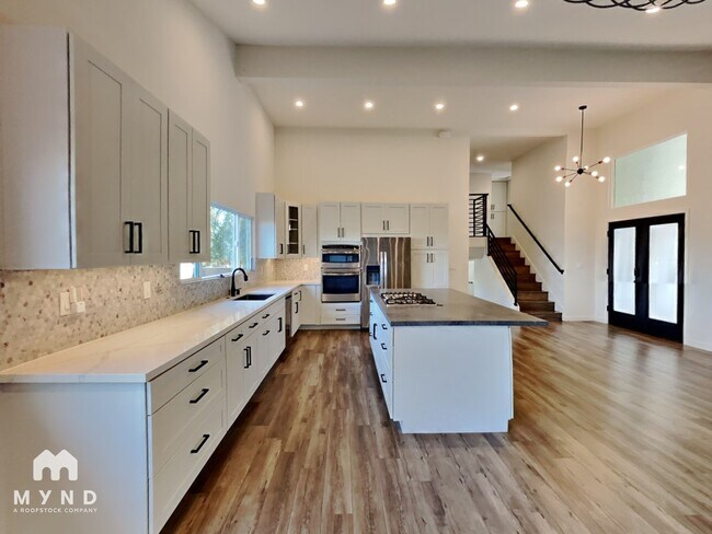 Building Photo - 13155 Portofino Dr