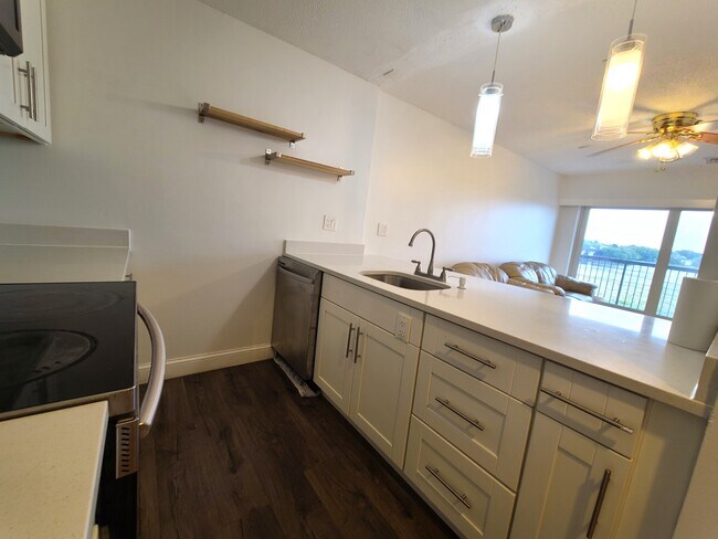Foto del edificio - 108 Quincy Shore Dr