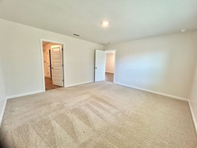 Building Photo - 5386 Peach Dr