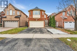 Building Photo - 1048 Charminster Crescent