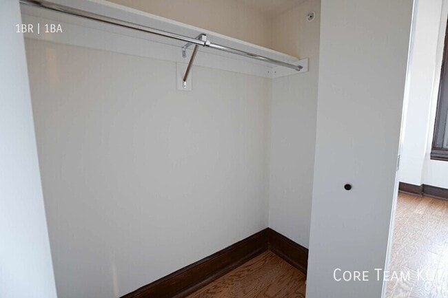 Foto del edificio - 310 E 39th St