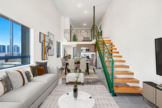 Building Photo - 4Mica LA