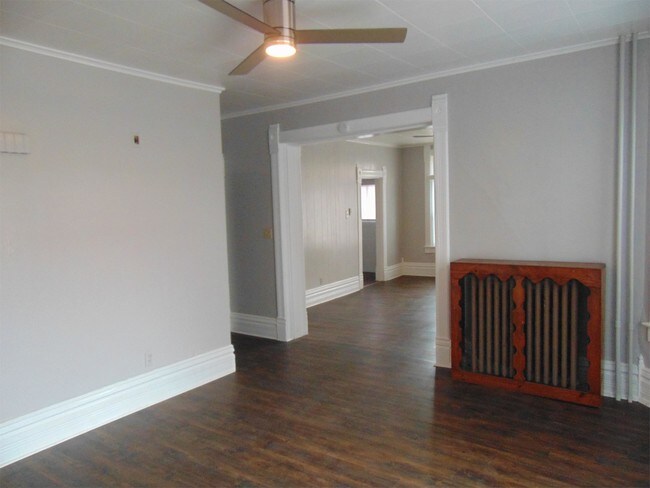 Building Photo - 966 Shawano Ave