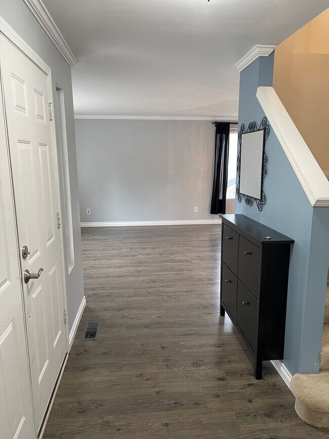 Foto del edificio - Nice and bright  4 bedroom home in desirable Poulsbo location