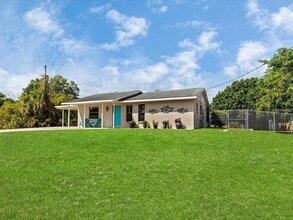 Building Photo - 6397 Rosewood Dr