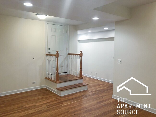 Foto del edificio - 3926 N Pine Grove Ave