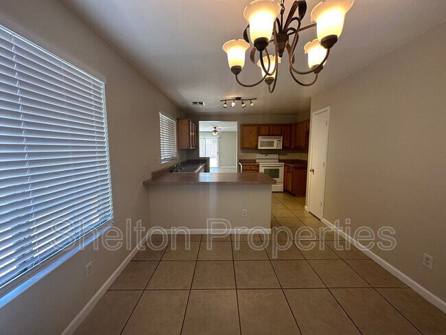 Foto del edificio - 14904 N 130th Ln