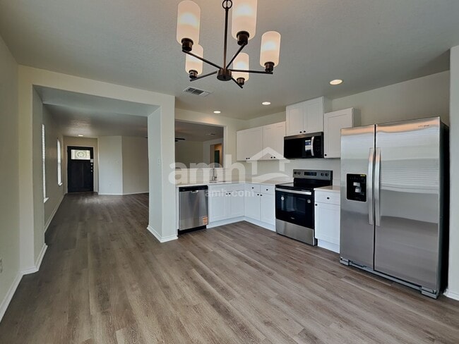 Building Photo - 6112 Fred Couples