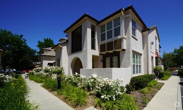 Building Photo - 28635 N Pietro Dr