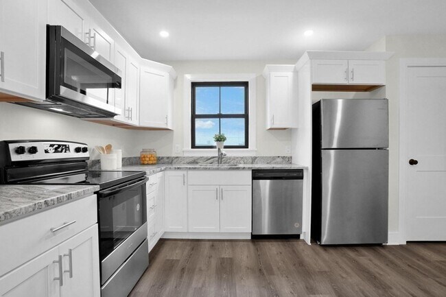Foto del edificio - Townhomes at 5-7 Water St | One-Bedroom El...