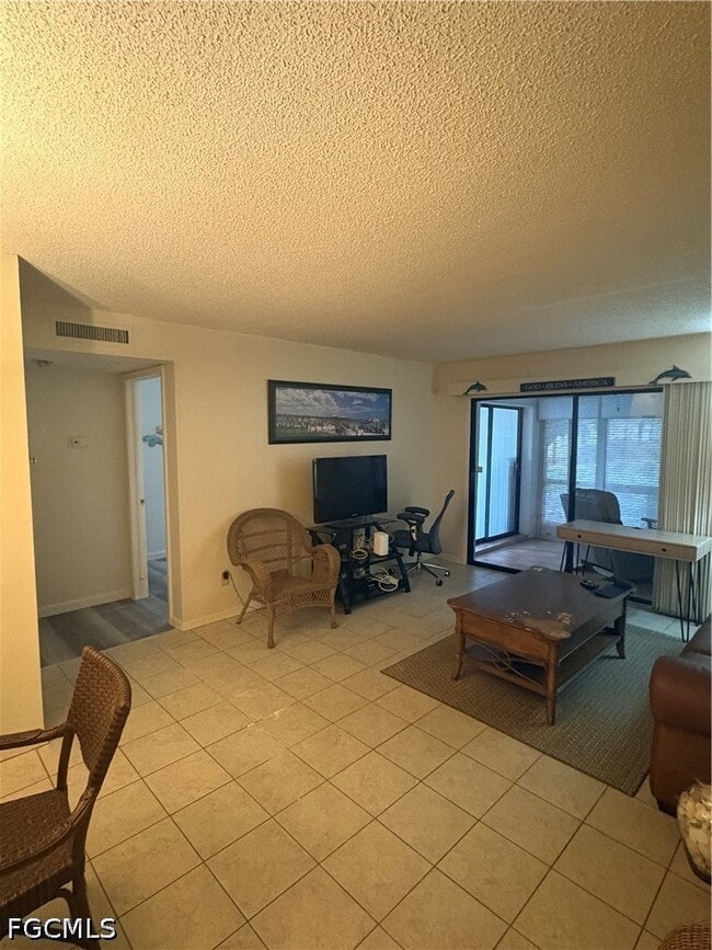 Building Photo - 6116 Whiskey Creek Dr