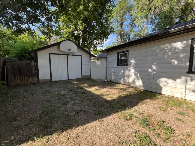 Foto del edificio - Charming Old Town Longmont Home with Big B...