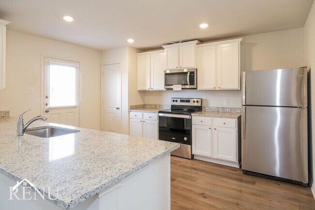 Foto del edificio - Coming Soon!