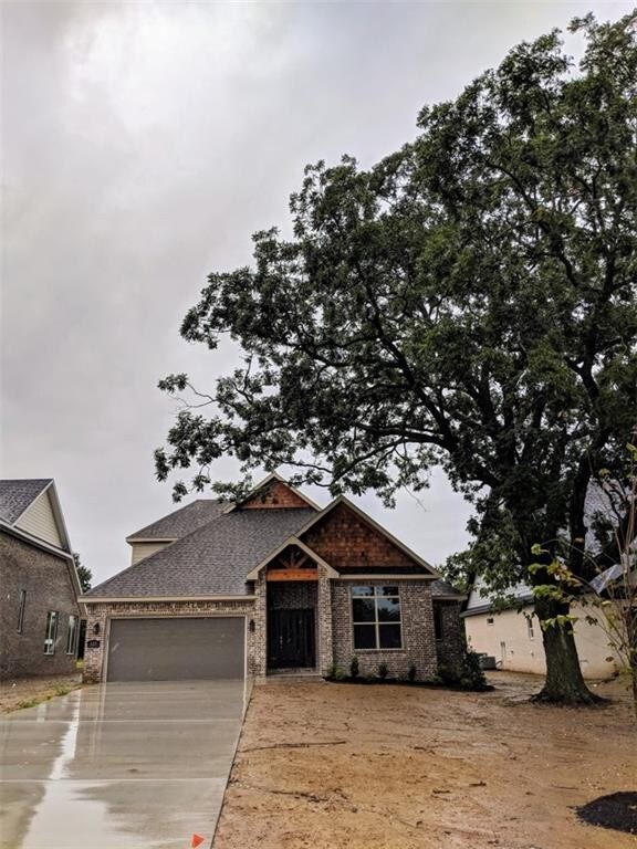 Building Photo - 607 McClain Rd