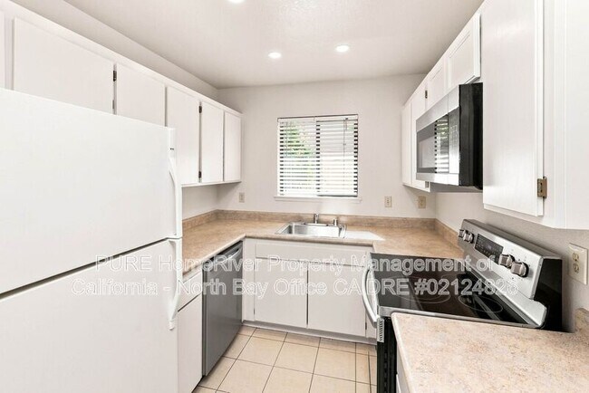 Foto del edificio - 2518 Westberry Dr