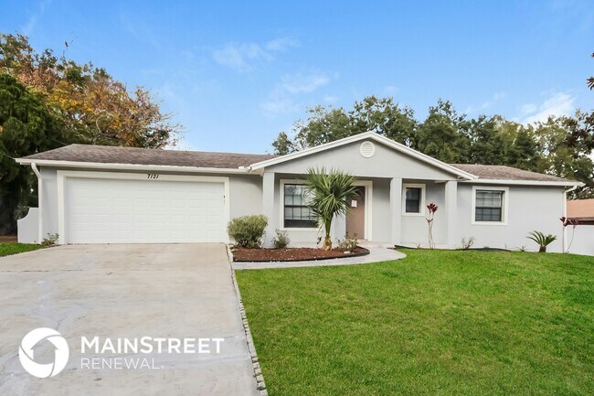 Foto del edificio - 7121 Laurel Hill Dr