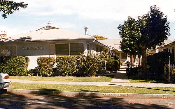 Primary Photo - Garden Court