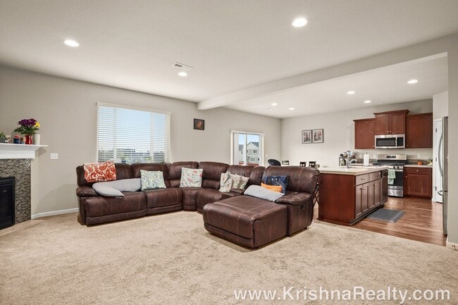 Foto del edificio - Beatufiul 6 Bedrm* 3.5 Bath Single Family ...