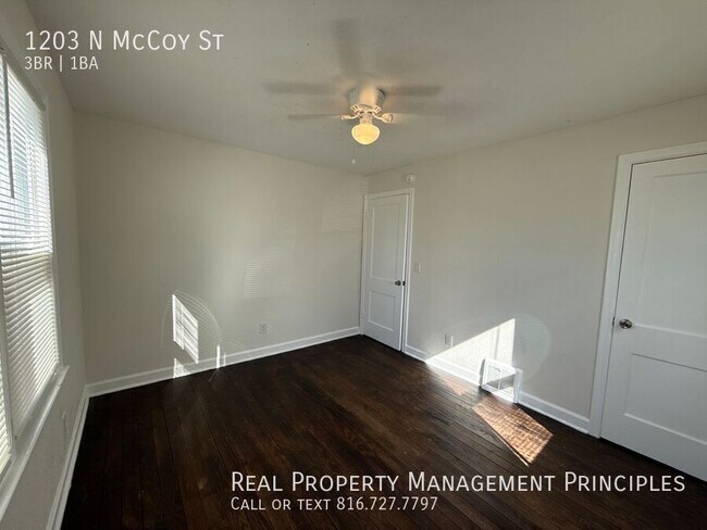 Building Photo - 1203 N McCoy St